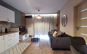 White Swan Apartment